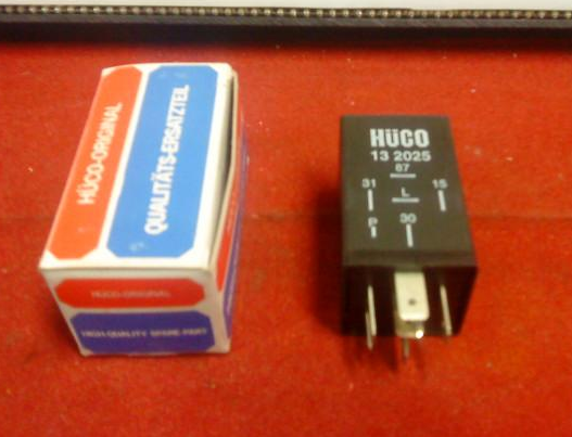 Yakıt Pompa Rölesi 357906363 191906363